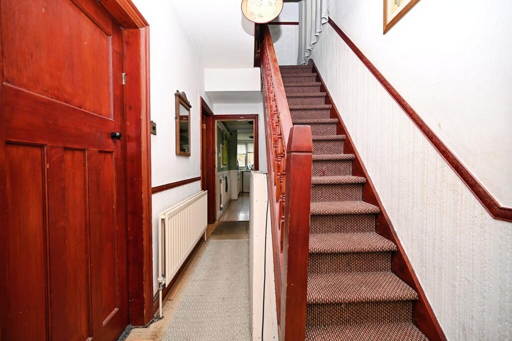 House in Rugby, Warwickshire - View 2
