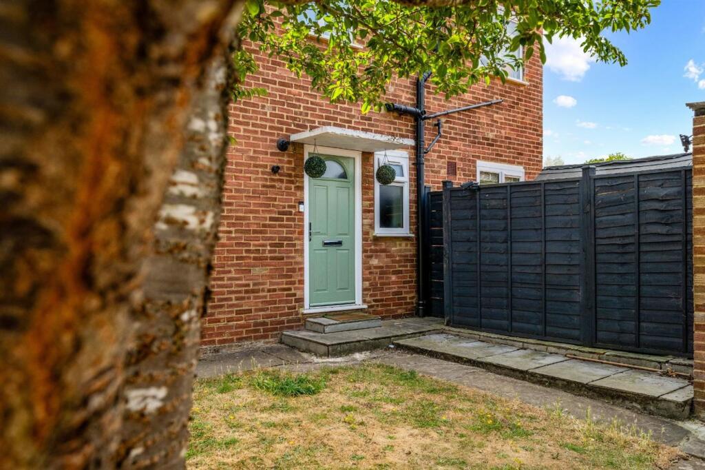 Apartment in Epsom and Ewell, West Ewell