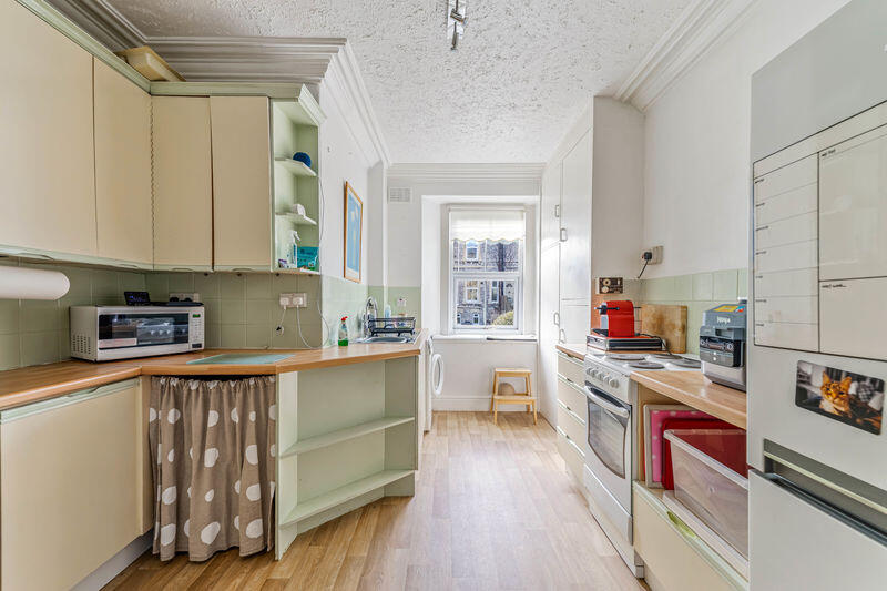 Apartment in Weston-super-Mare, Cliftonville - View 3
