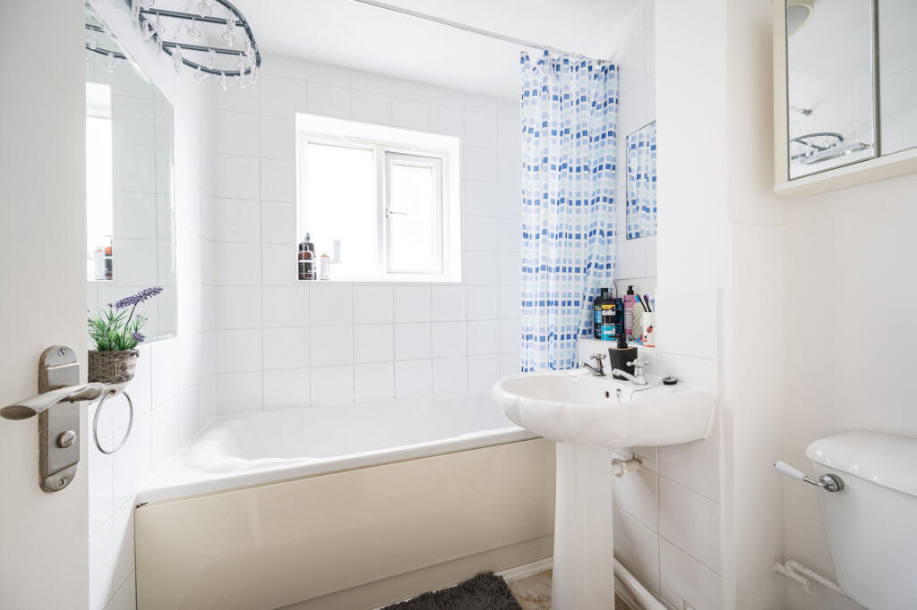 Apartment in London - More