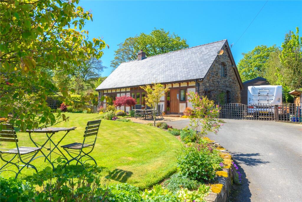 Main image of property: Trefeglwys, Caersws, Powys