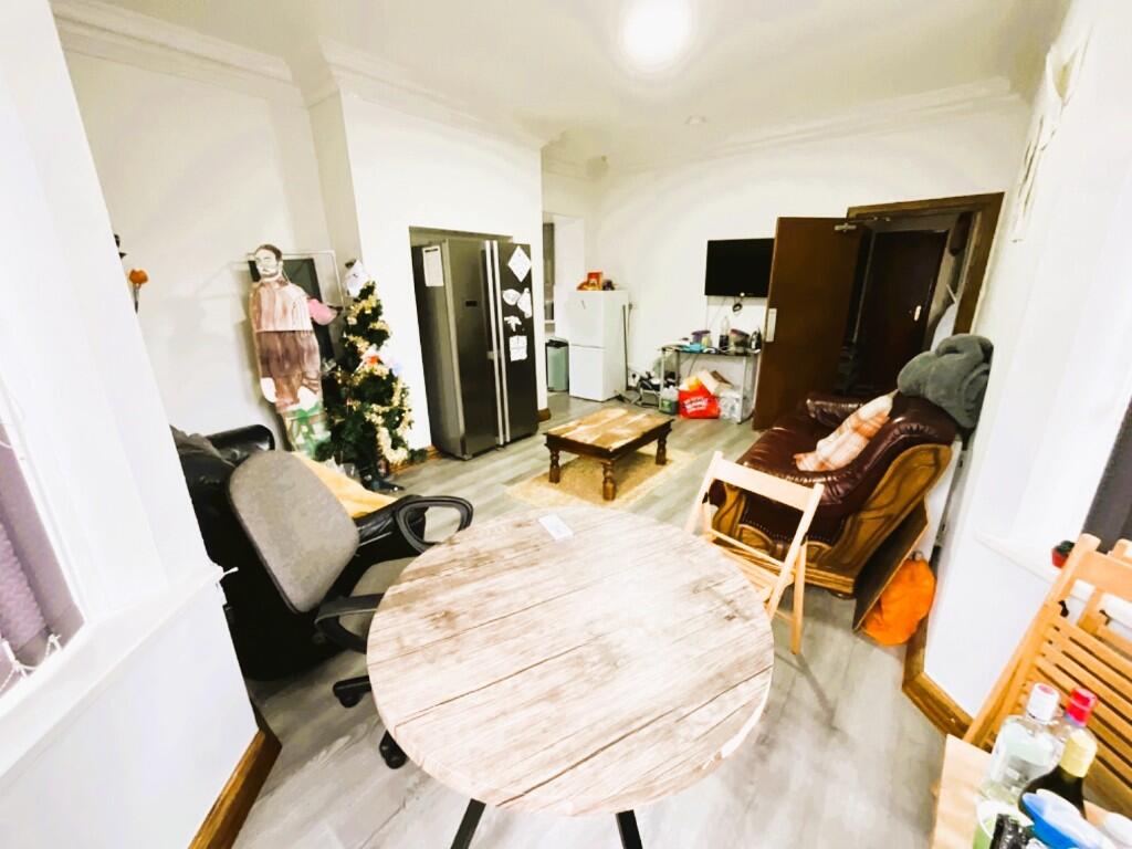 House in Nottingham, Old Lenton, Lenton - View 4