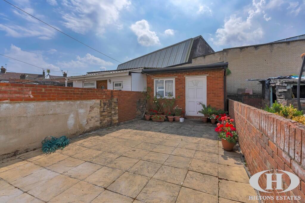 House in Southall - View 5