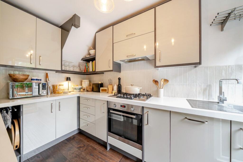 House in London - View 5