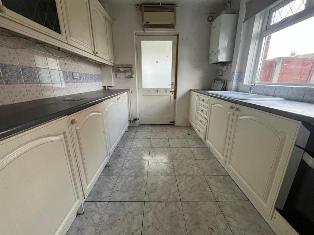 House in Tameside, Greater Manchester - View 4