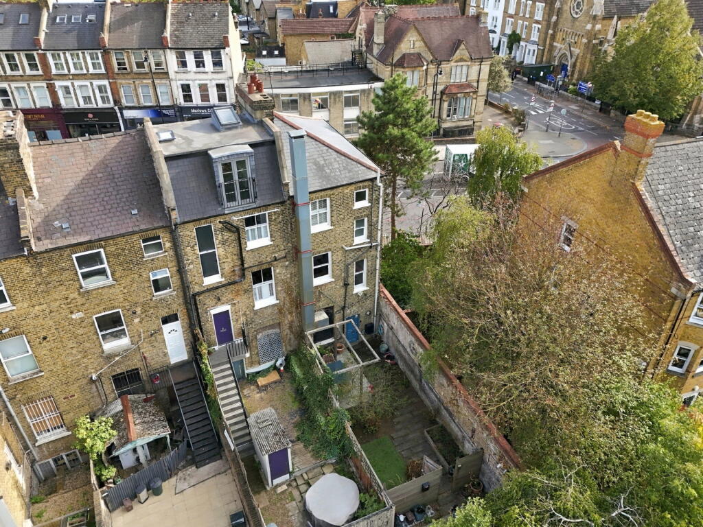 Apartment in London - View 5