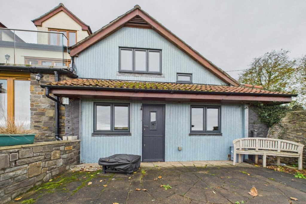 Main image of property: Common Lane, Easton-in-Gordano, Bristol, Somerset, BS20