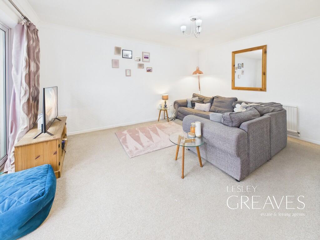 Apartment in Gedling, Nottinghamshire - More
