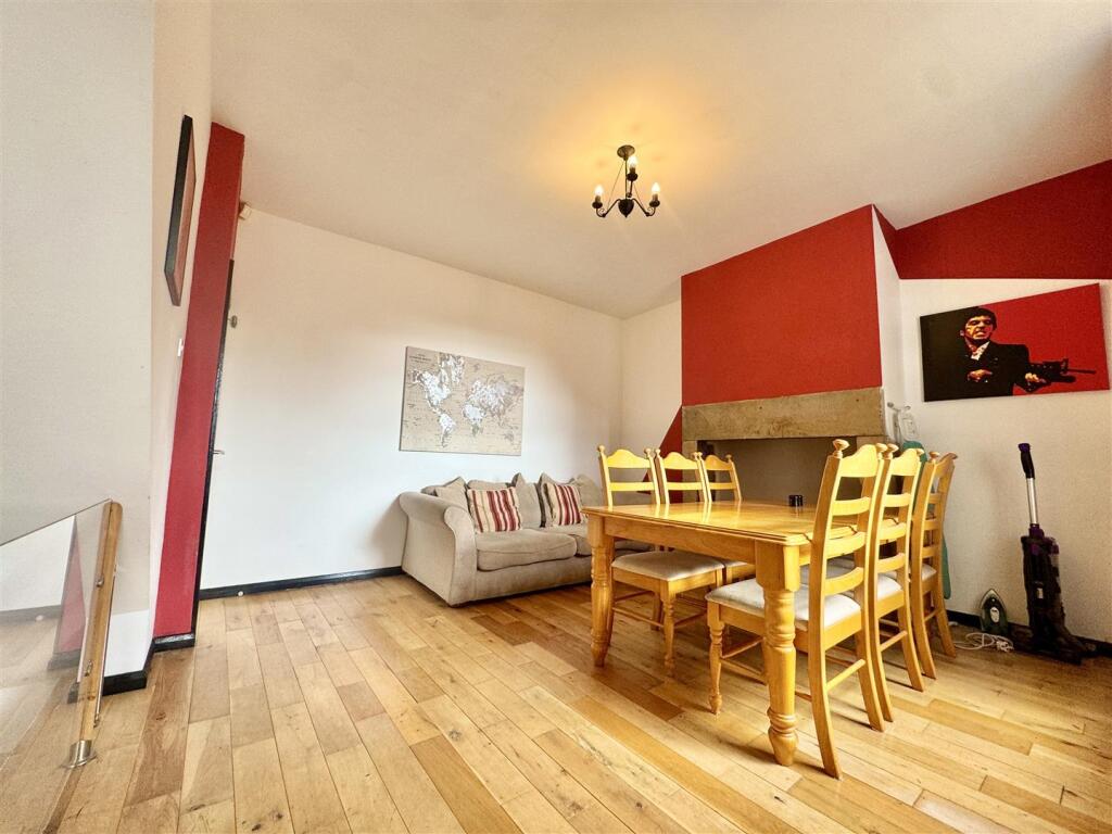 19, Savile Park St, Halifax - View 5