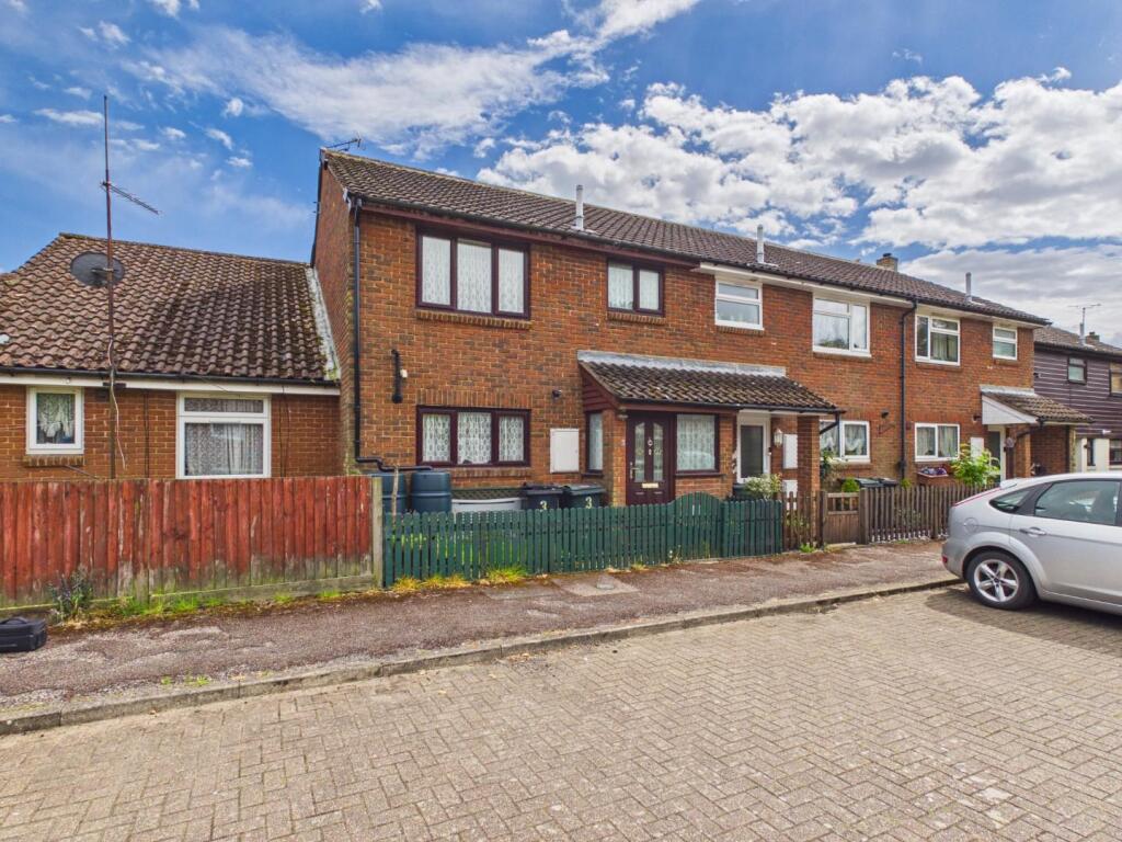 Main image of property: Copperfield Close, Kennington, Ashford TN24 9RJ