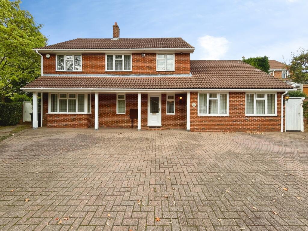 Main image of property: The Old Yews, New Barn, Kent, DA3