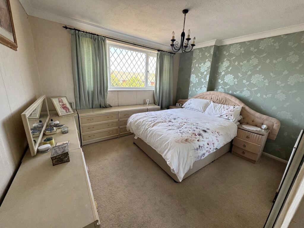 House in Southampton - View 5