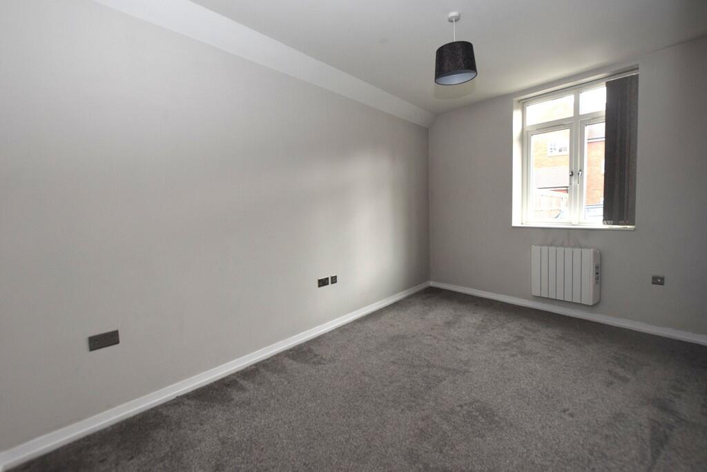 Apartment in Hinckley, Lash Hill - View 5