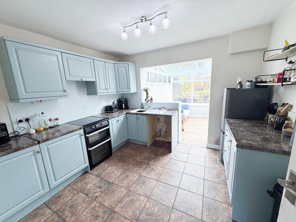 Orme Road, Newcastle-under-Lyme  photo 2