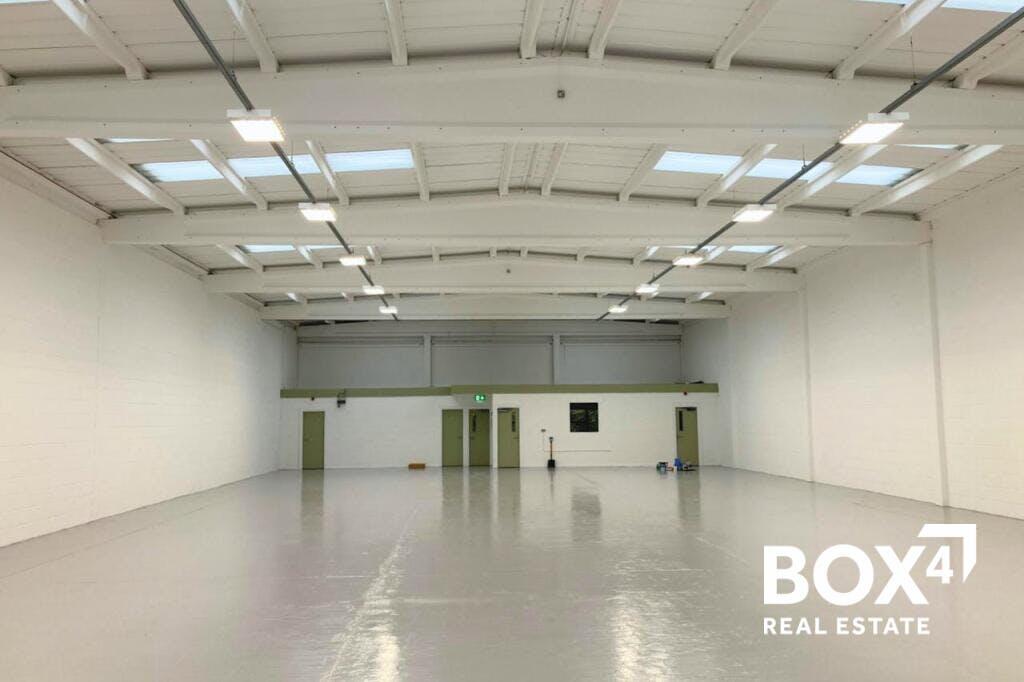 7and 8 Stakehill Int 1.jpeg