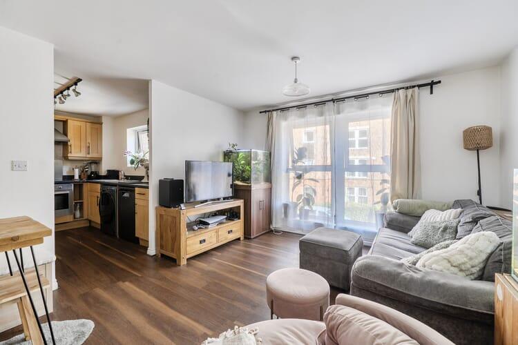 Apartment in Swindon - View 4