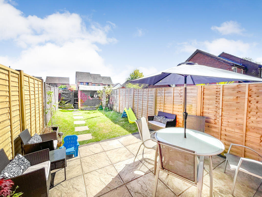 Repton Gardens, Grange Park, Hedge End, SO30 photo 4