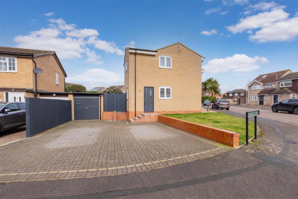 Main image of property: Lillibrooke Crescent, Maidenhead