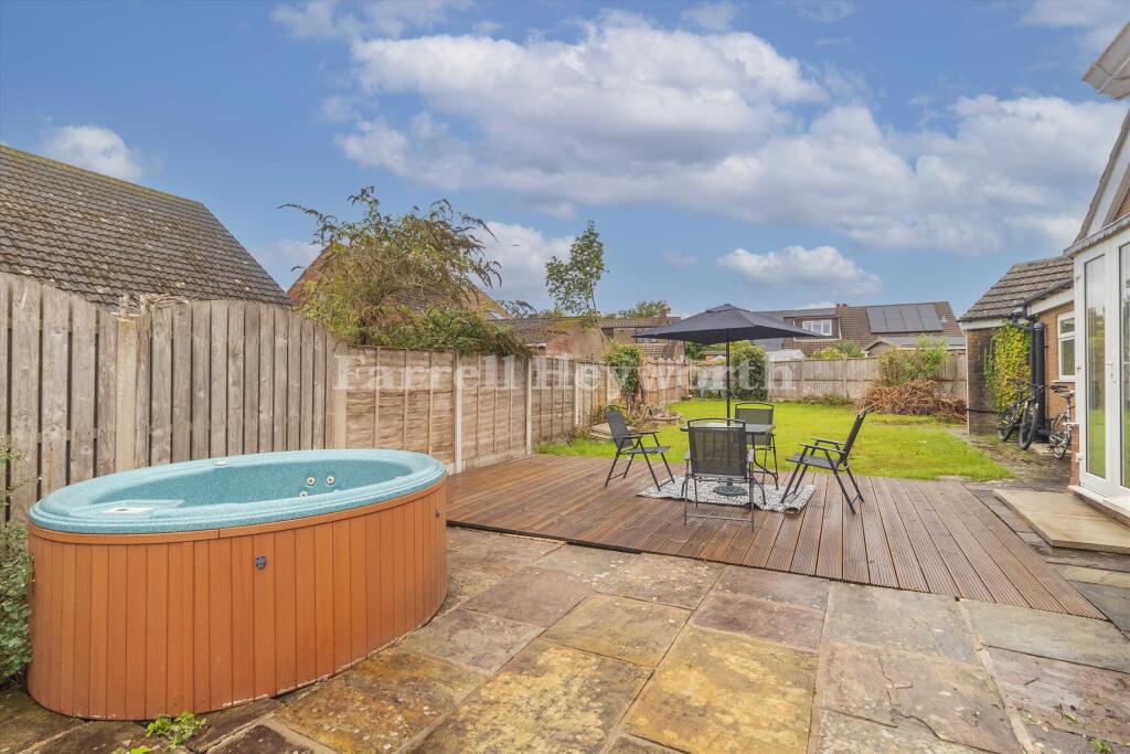 Fairmont Drive, Hambleton, Poulton Le Fylde photo 2