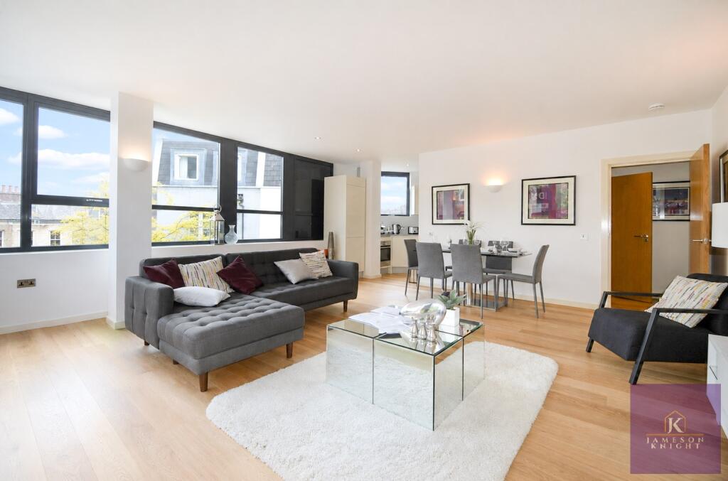 Apartment in London, West Kensington - View 2