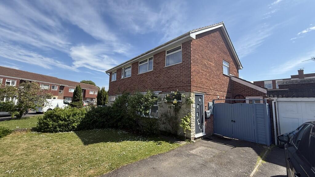 4-bed semi-detached on Trenleigh Drive, Worle, Weston-super-Mare, £290,000