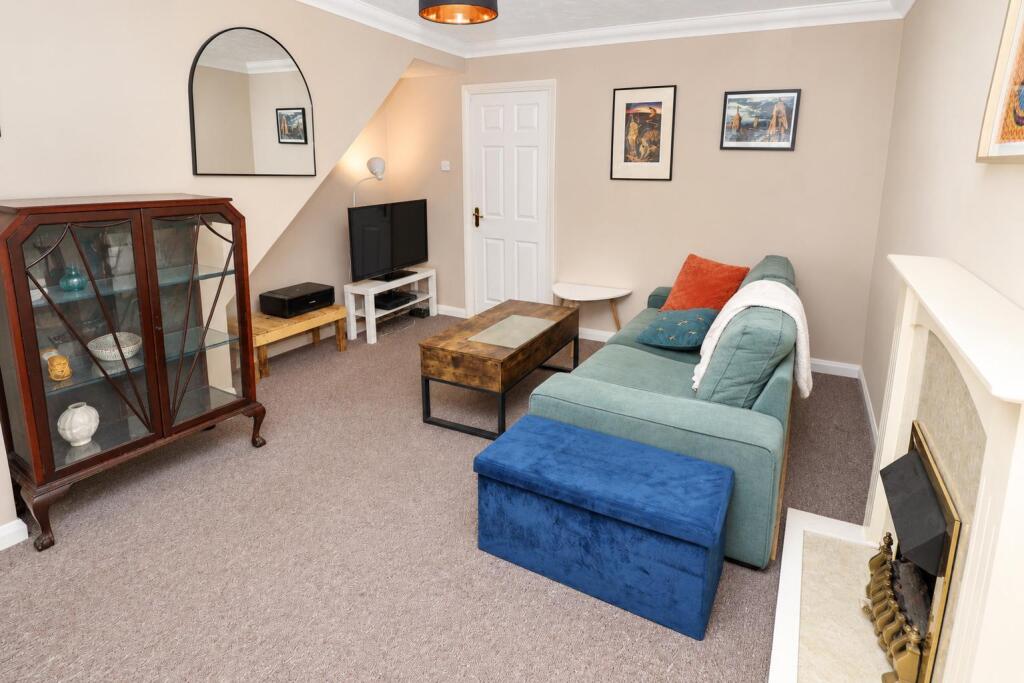 House in Irthlingborough, North Northamptonshire - View 3