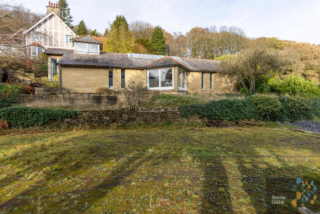 Binns Wood, Binns Lane, Holmfirth HD9 photo 2