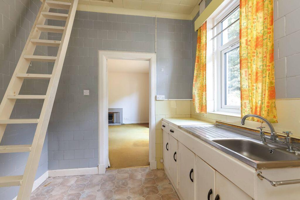 House in Edinburgh, Greenbank - More