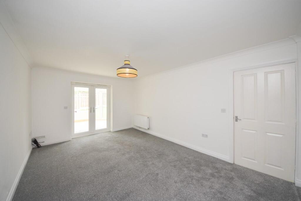 Coronet Close, Appley Bridge, Wigan, WN6 9AY photo 3