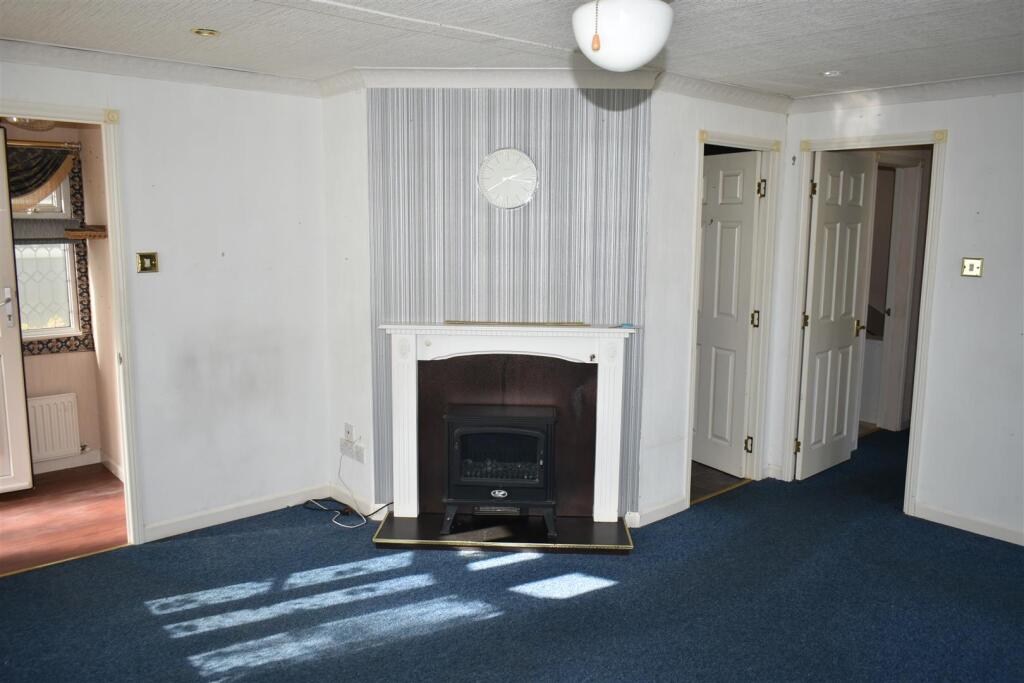 Ram Hill, Coalpit Heath, Bristol - More