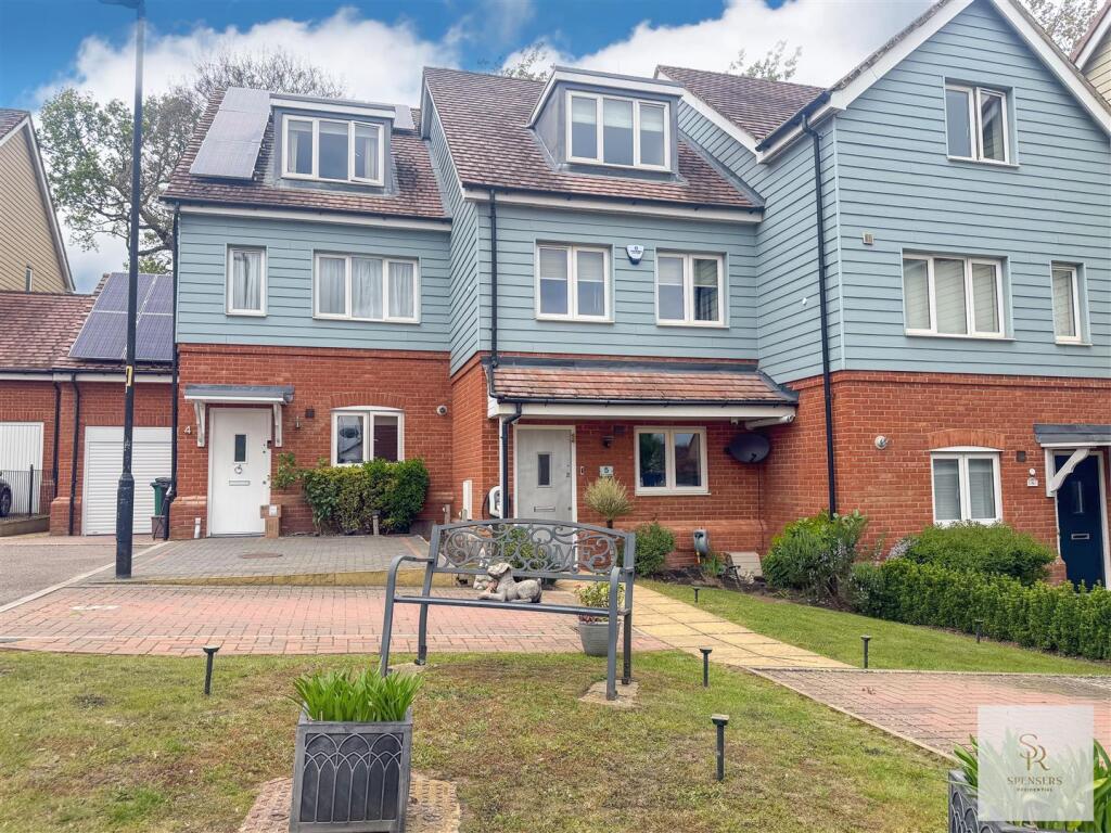 Main image of property: Aurora Close, Watford, WD25