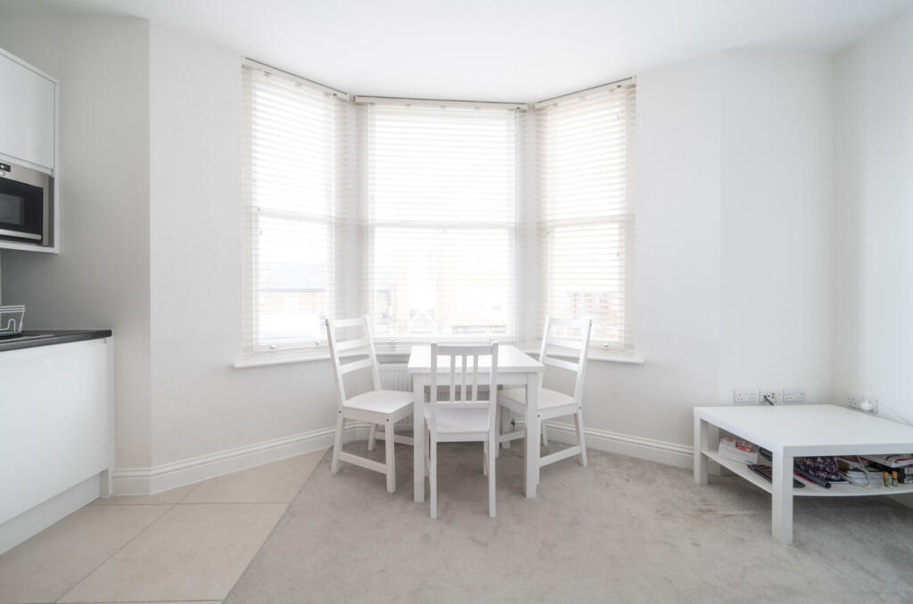 Main image of property: Askew Road, London