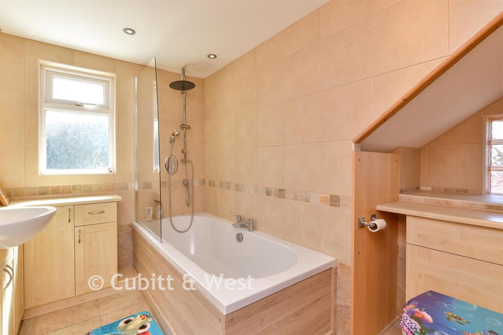 House in Brighton, Patcham, Hollingbury - More