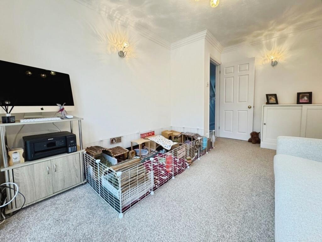 House in Hemel Hempstead, Bledlow-cum-Saunderton - More