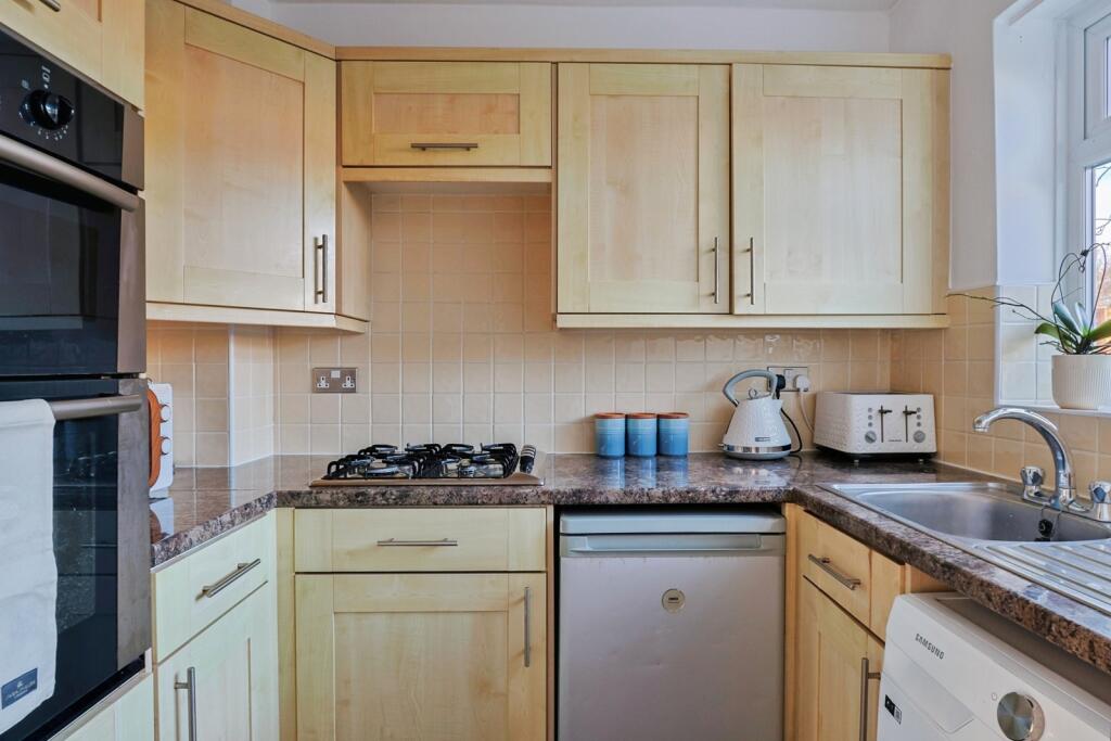 Viscount Walk, Bearwood, Bournemouth, Dorset, BH11 photo 3
