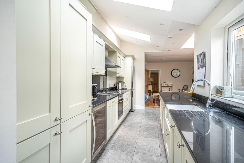 House in Basingstoke and Deane, Whitchurch - View 3