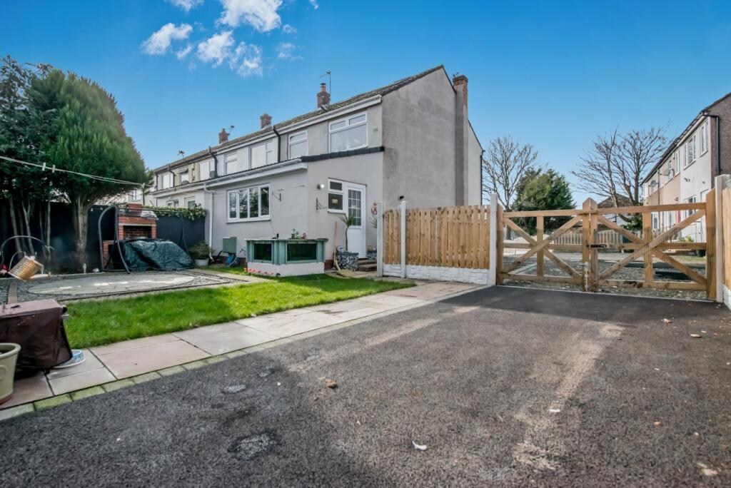 Main image of property: Tyersal Park, Tyersal, Bradford, West Yorkshire, BD4
