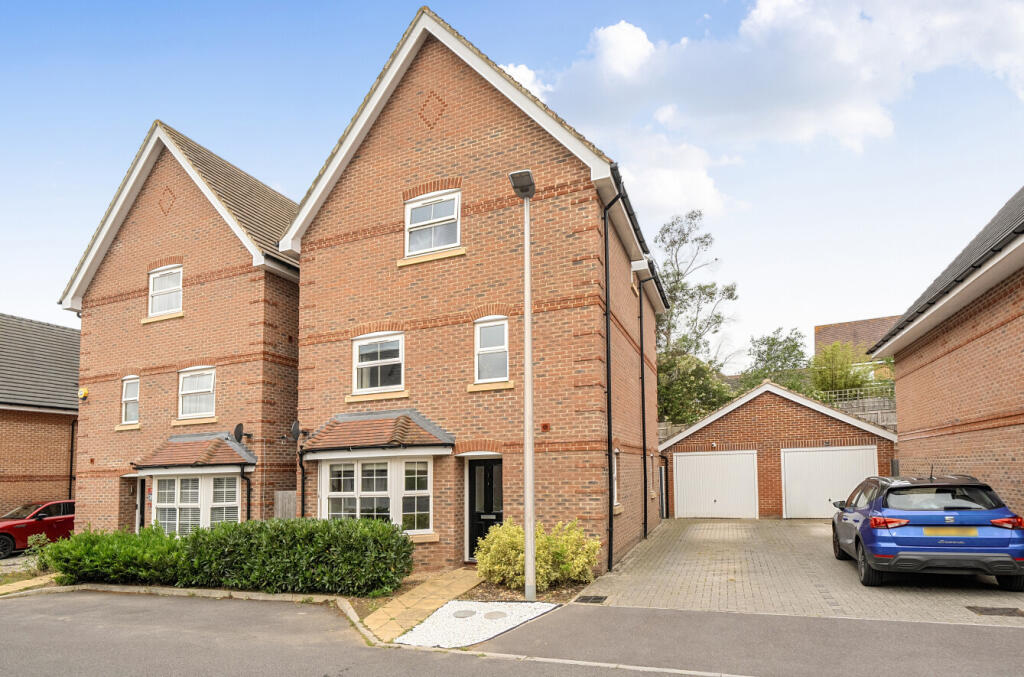 Main image of property: Firethorn, Shinfield, Reading, Berkshire, RG2