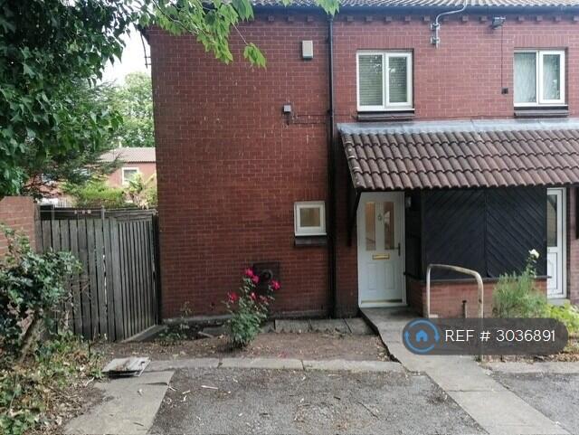 House in Sheffield, South Yorkshire - More