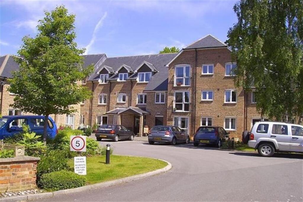 Main image of property: Avongrove Court, Staplegrove Road, Taunton, TA1