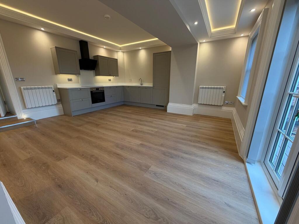 Apartment in Swindon - View 3