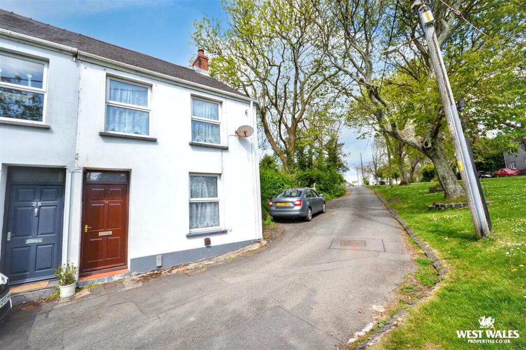 Main image of property: Honeyborough Green, Neyland, Milford Haven