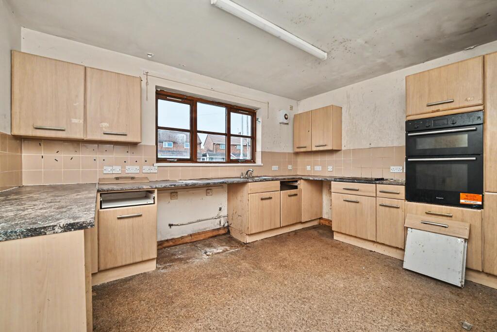 House in Wolverhampton - View 4