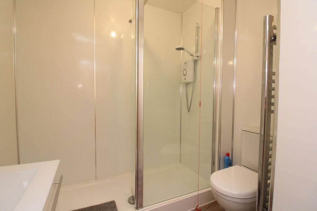 Apartment in Royston - More