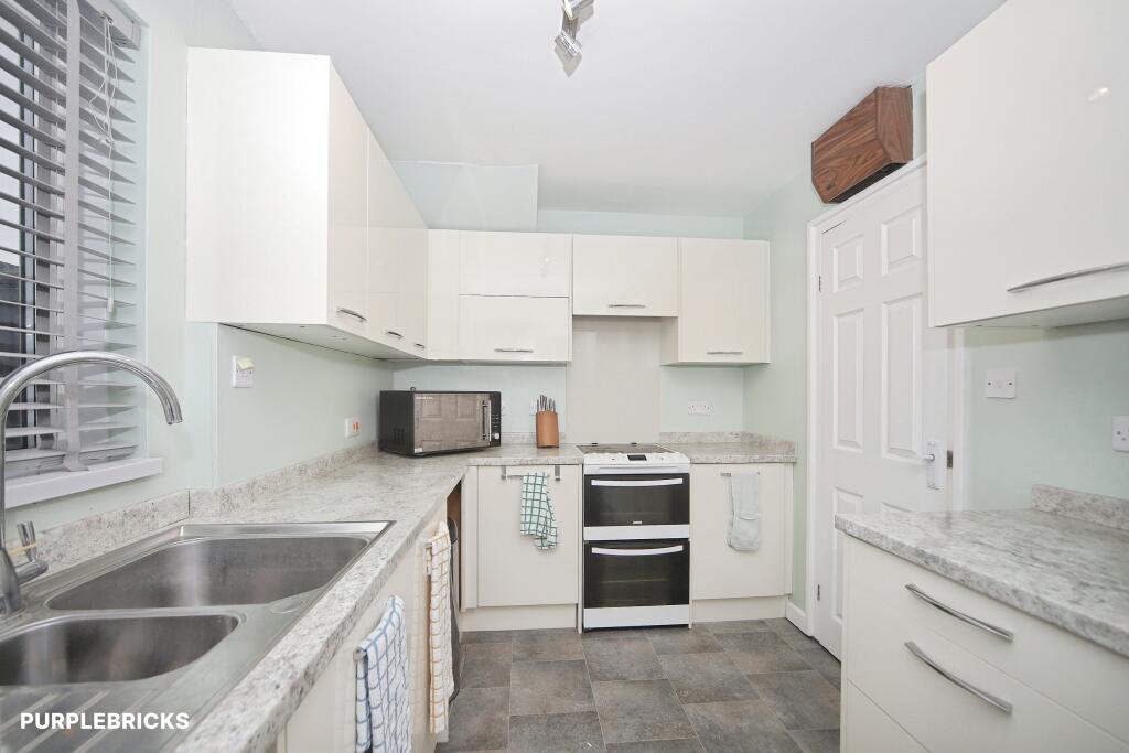 House in Bridgwater, Sydenham, Somerset - View 2