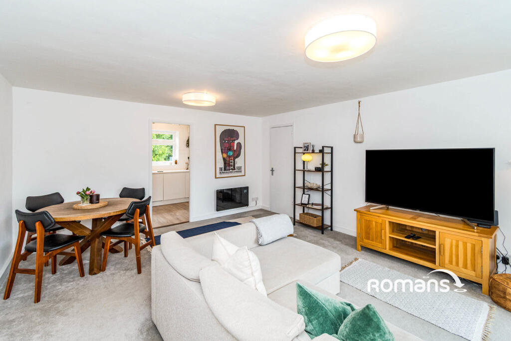 Apartment in Winchester, Hampshire - More
