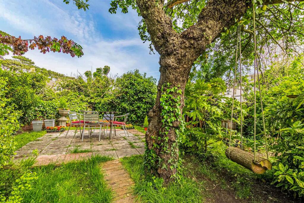 Property photo 8