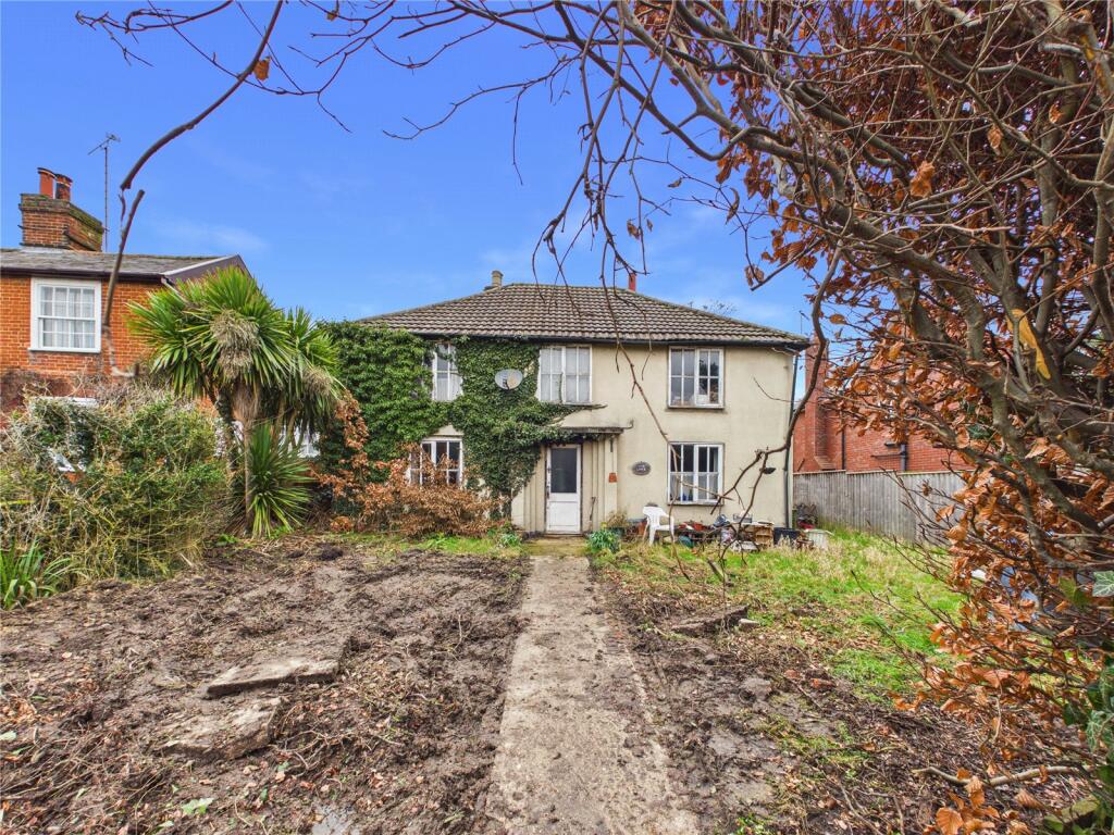 3-bed detached on The Street, Washbrook, Ipswich, Suffolk, IP8, £250,000
