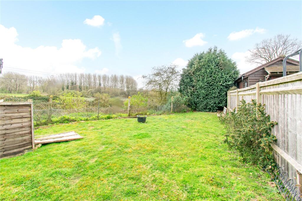 House in Woolhampton, West Berkshire - View 4