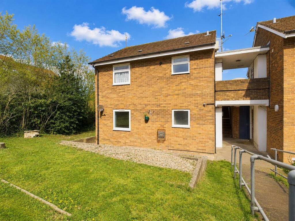 Main image of property: Oakfields, Coleford.
